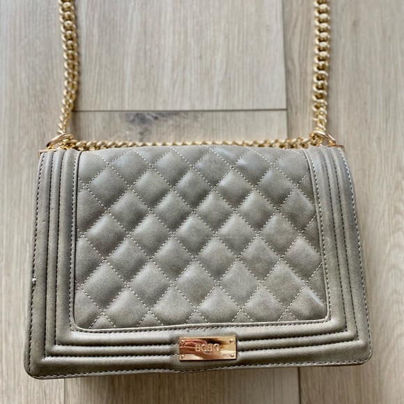 BCBG Olive Green Quilted Purse - Picture 5 of 9